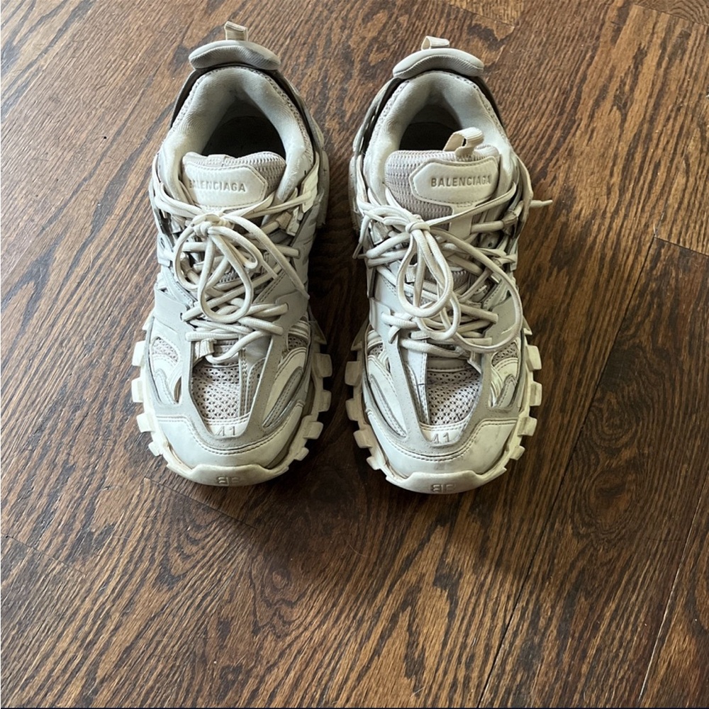 Balenciaga track runners beige size 8